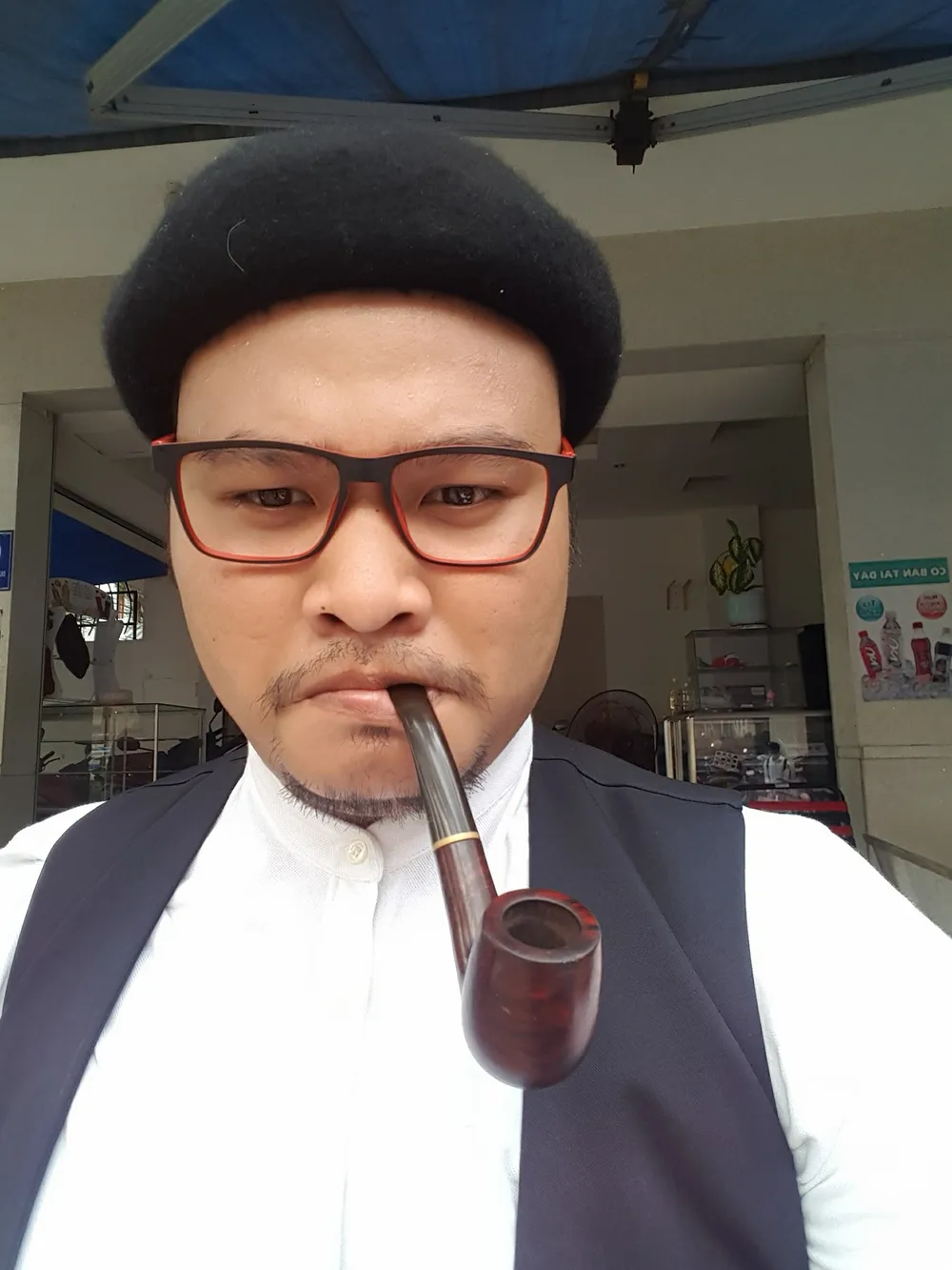 Diễn viên Vinh Râu FAPtv từng phải đi ngủ “bụi” vì mê World Cup ảnh 3