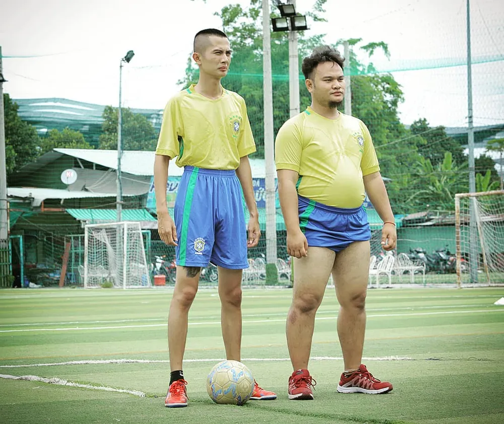 Diễn viên Vinh Râu FAPtv từng phải đi ngủ “bụi” vì mê World Cup ảnh 1