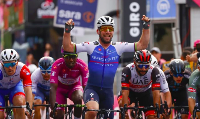 Niềm vui chiến thắng của Mark Cavendish 