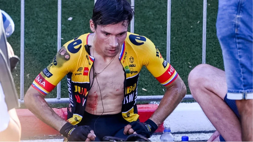 Primoz Roglic bỏ Vuelta a Espana 2022 vì tai nạn