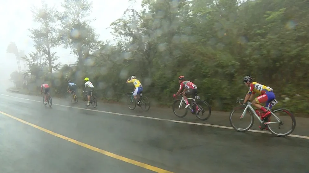 Áo vàng Jang Kyunggu luôn nằm trong tốp đầu