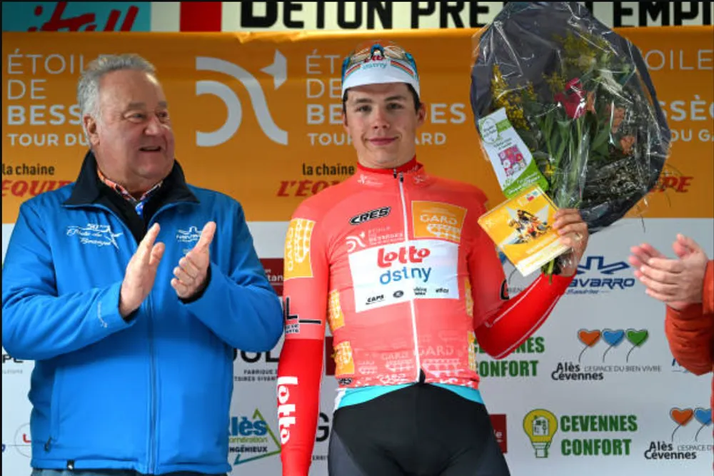 Arnaud De Lie củng cố áo đỏ tổng sắp