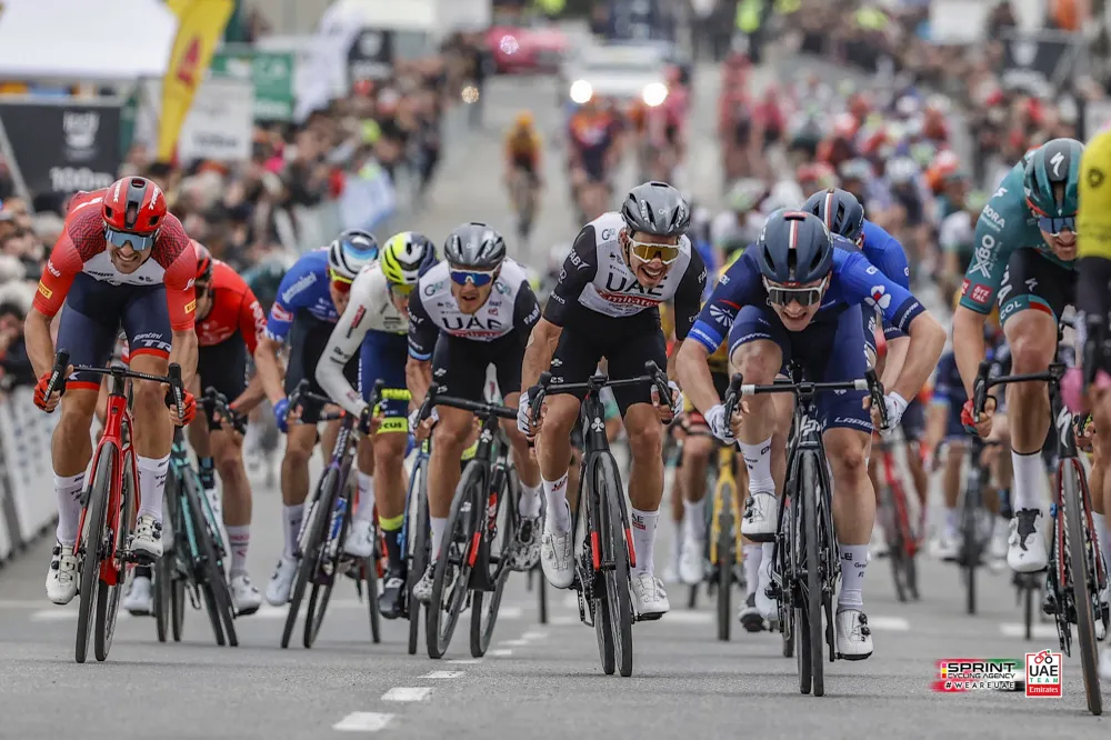 Màn so tài nước rút cuối chặng 3 Màn so tài nước rút cuối chặng 3