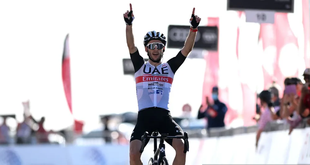 Adam Yates chiến thắng chặng 7