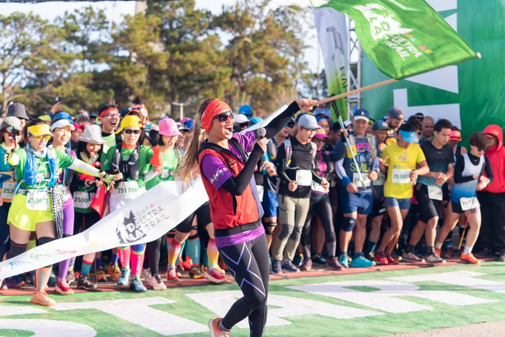 Các VĐV hào hứng xuất phát