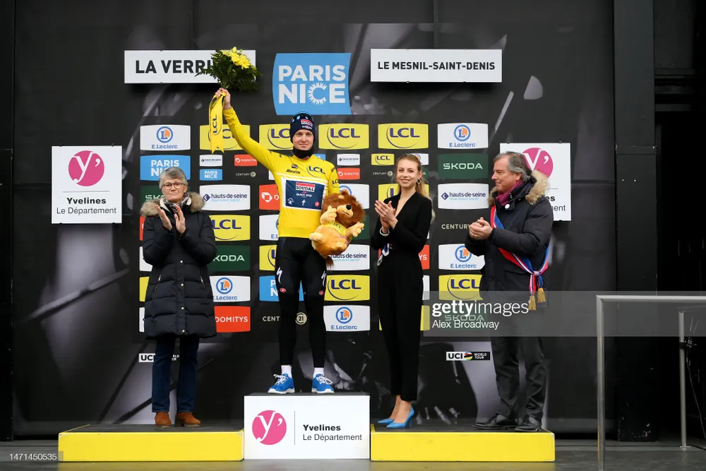 Tim Merlier tạm giành áo vàng tổng sắp