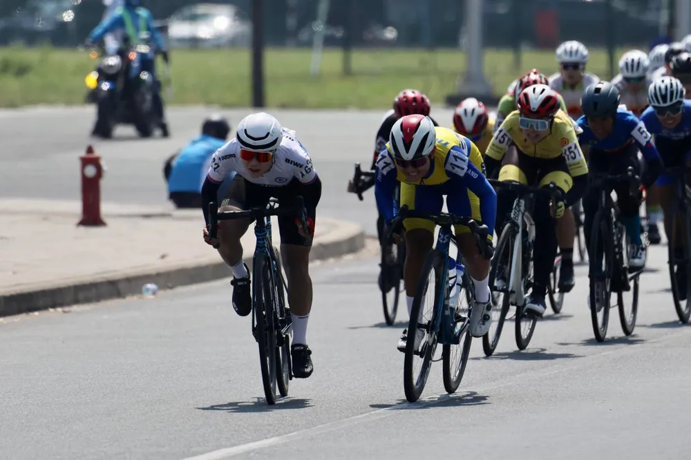 Pha nước rút của các nữ tay đua