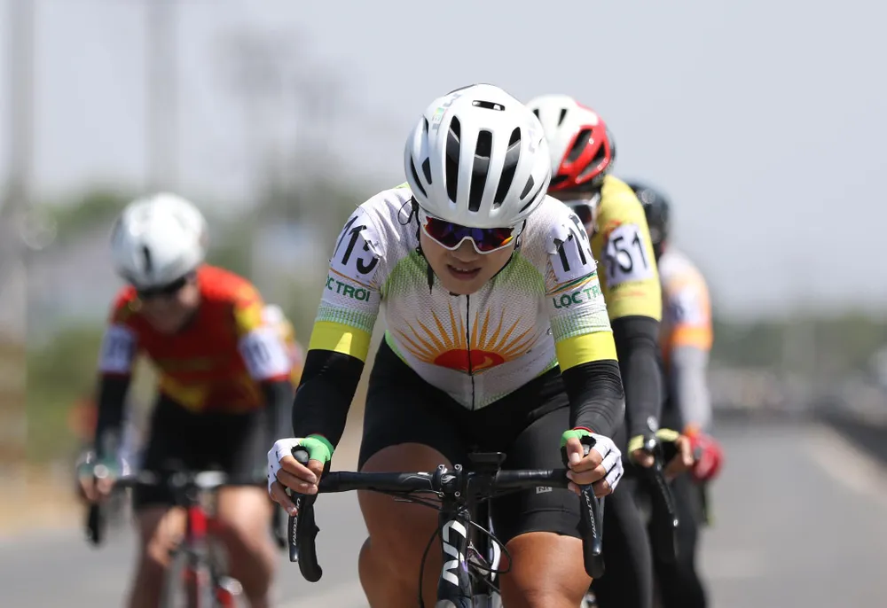 Trần Thị Thuỳ Trang đi tốp đầu giành cả 2 giải thưởng dọc đường