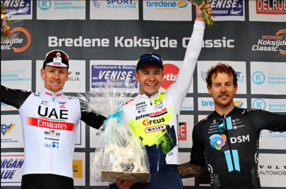 Gerben Thijssen (giữa) đã có chiến thắng thứ hai trong mùa này