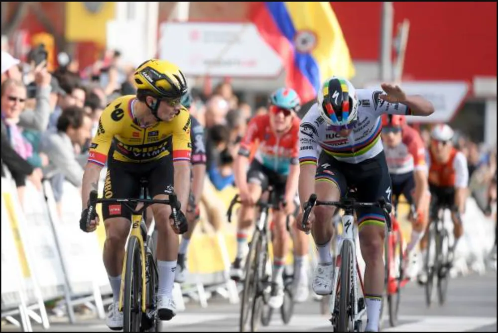 Sự tiếc nuối của Remco Evenepoel (phải)