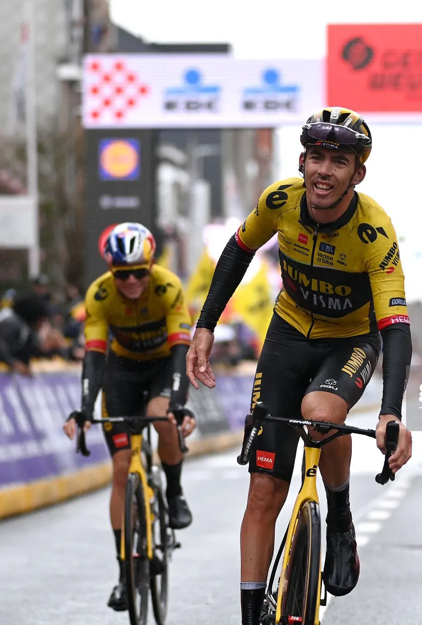 Wout van Aert chấp nhận làm nền chiến thắng cho Christophe Laporte