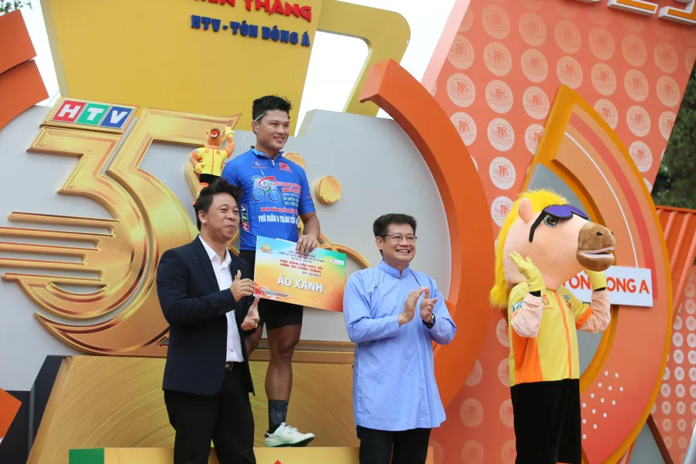 Trần Tuấn Kiệt chính thức mặc Áo xanh. Ảnh: HOÀNG HÙNG Trần Tuấn Kiệt chính thức mặc Áo xanh. Ảnh: HOÀNG HÙNG