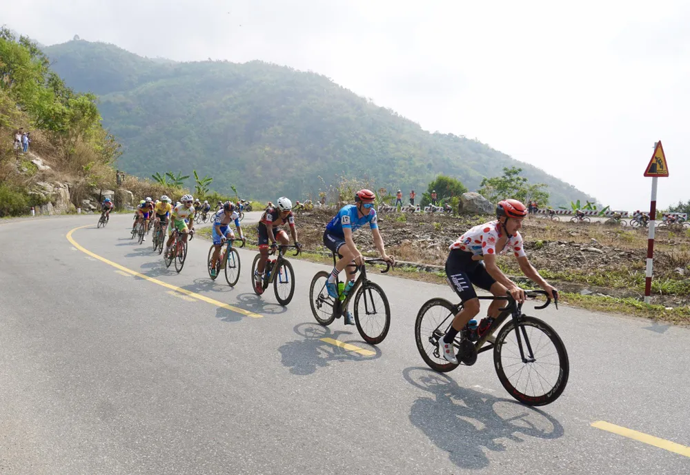 Các ngoại binh TPHCM phát pháo tấn công