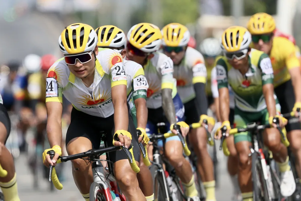 Đội Tập đoàn Lộc Trời có ngày làm việc khá nhịp nhàng. Ảnh: HOÀNG HÙNG Đội Tập đoàn Lộc Trời có ngày làm việc khá nhịp nhàng. Ảnh: HOÀNG HÙNG