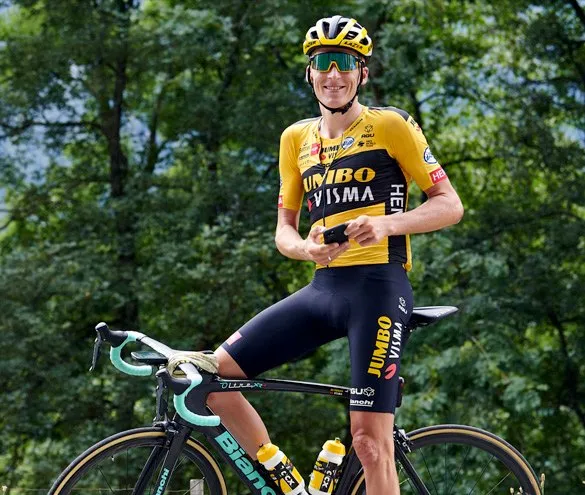 Robert Gesink dính Covid-19