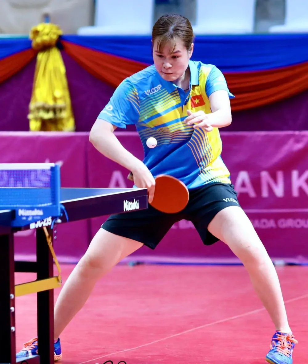 Tay vợt Nguyễn Thị Nga