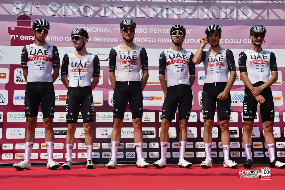 Đội UAE Emirates đã thắng tổng cộng 30 chặng ở mùa giải năm nay Đội UAE Emirates đã thắng tổng cộng 30 chặng ở mùa giải năm nay