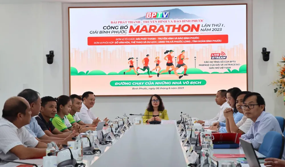 Quang cảnh buổi lễ công bố giải Marathon