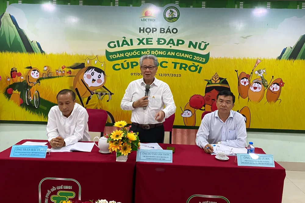 Quang cảnh buổi họp báo