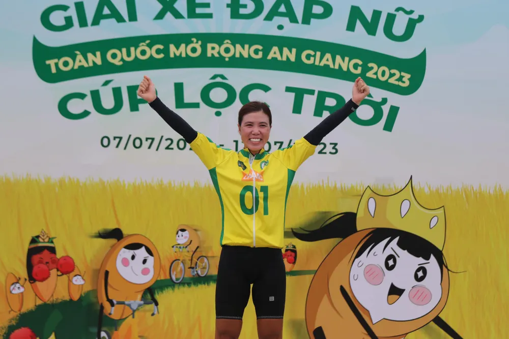 Nguyễn Thị Thi tiếp tục mặc Áo vàng sau 2 chặng