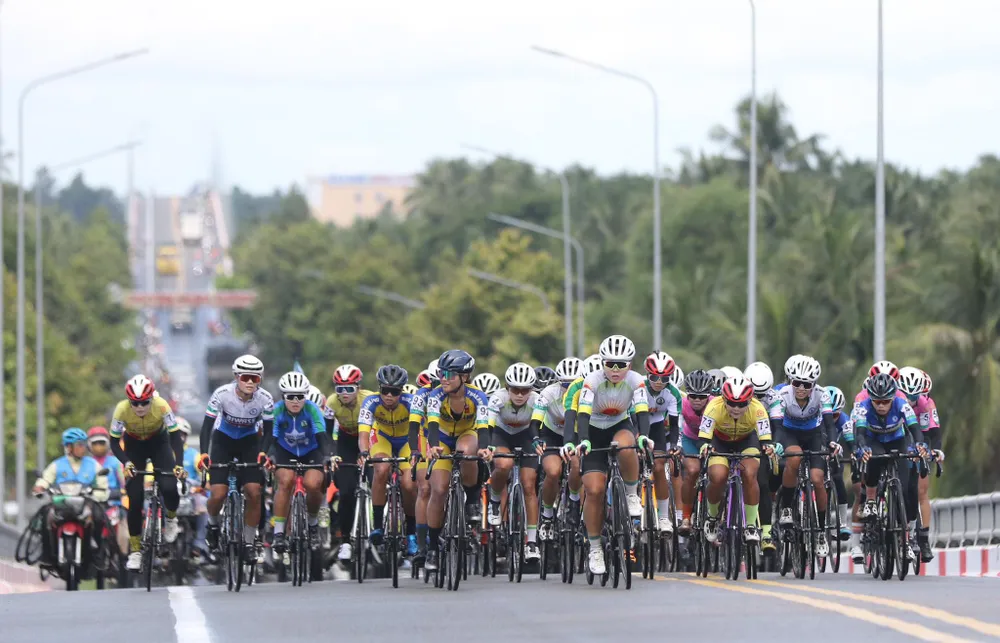 Đội Tập đoàn Lộc Trời chủ động điều tiết tốc độ đường đua