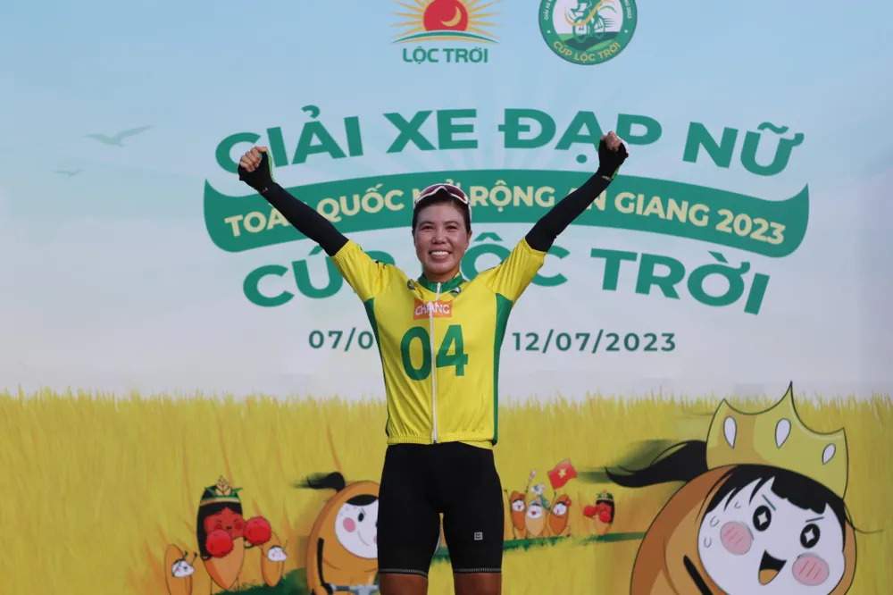 Nguyễn Thị Thi vẫn mặc Áo vàng sau 5 chặng