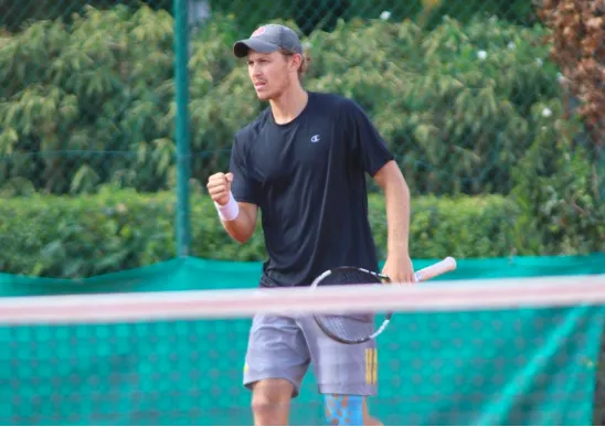 Niềm vui chiến thắng của Colin Sinclair Niềm vui chiến thắng của Colin Sinclair