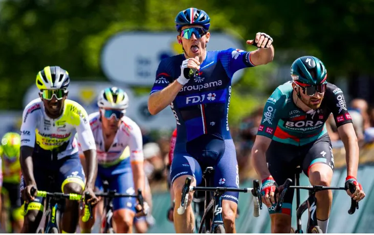 Arnaud Démare là chân rút khét tiếng của làng xe đạp thế giới Arnaud Démare là chân rút khét tiếng của làng xe đạp thế giới