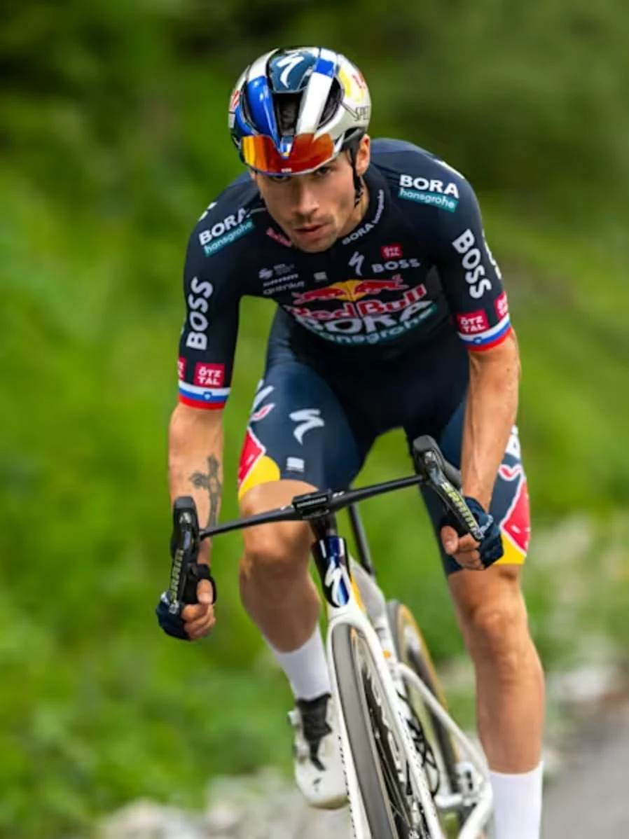 Primoz Roglic vẫn có thể lực sung mãn ở tuổi 35 Unknown-2.jpg