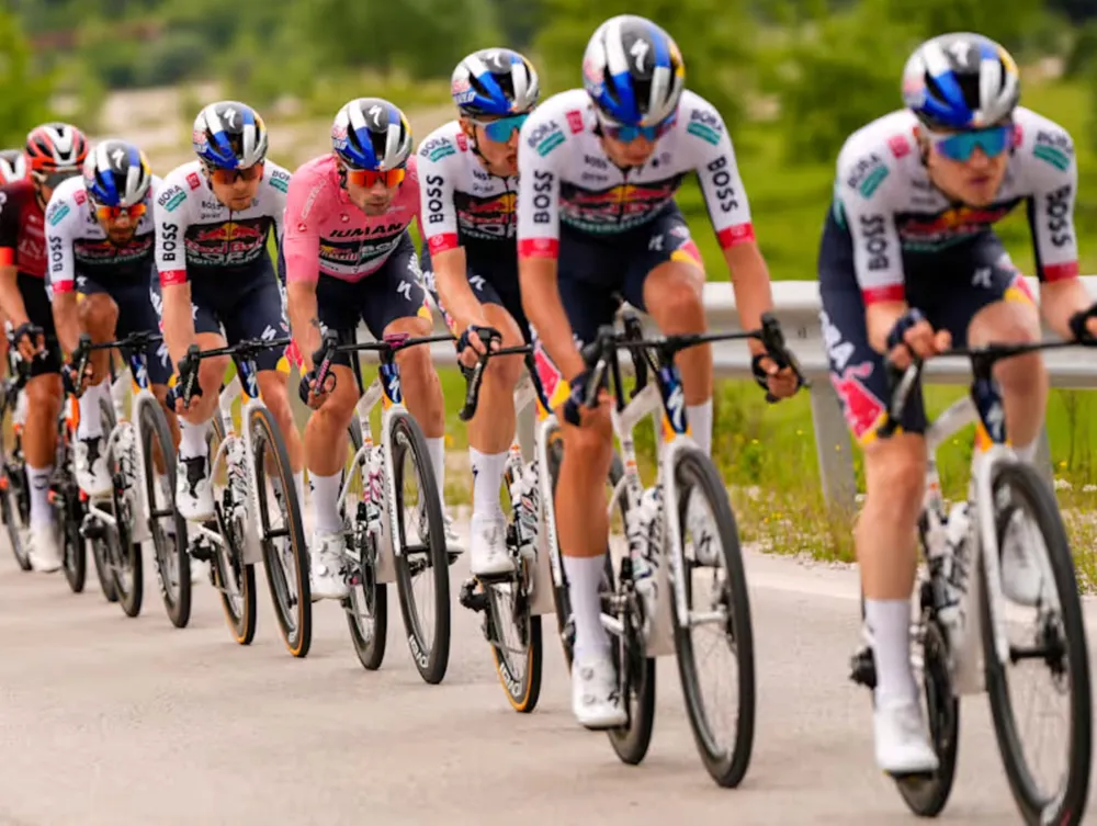 Giro d’Italia 2025 còn nhiều thử thách cho Primoz Roglic và đồng đội Unknown-5.jpg