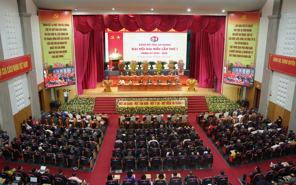 Quang cảnh đại hội quang canh dai hoi.jpg