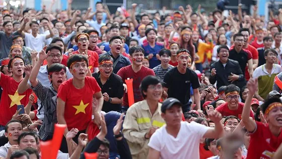 Người người đổ về trung tâm xem chung kết U23 Châu Á