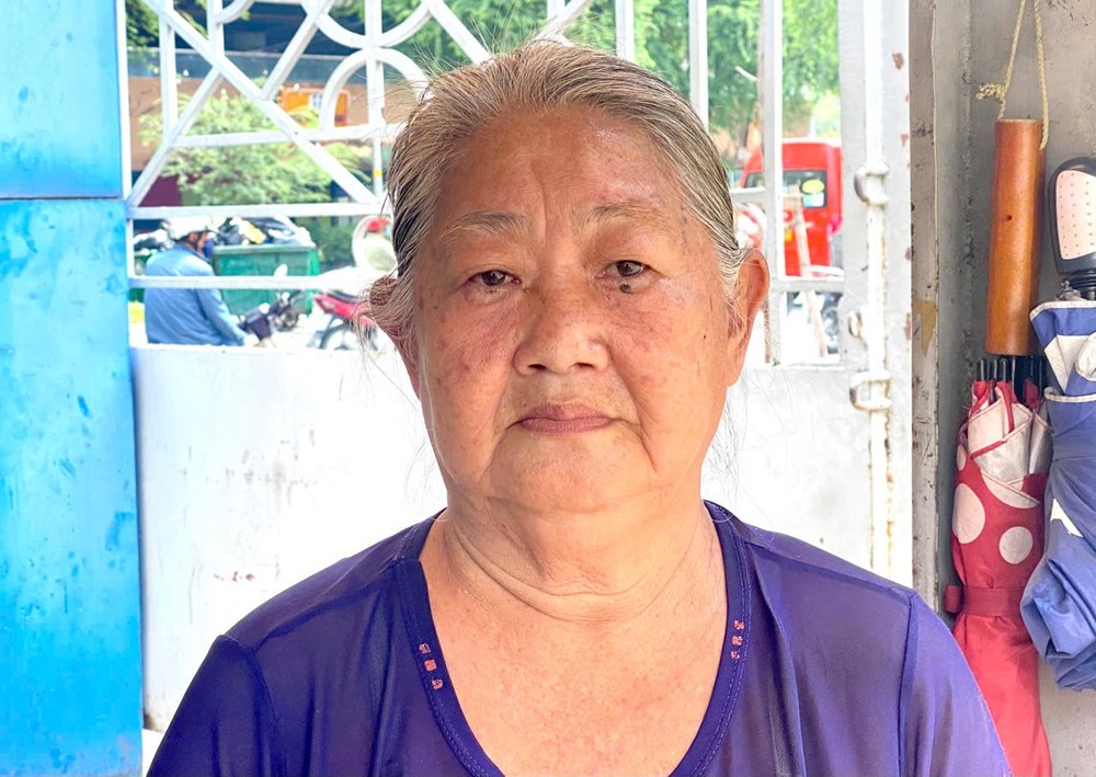 年迈母亲恳请社会援助女儿精神病治疗