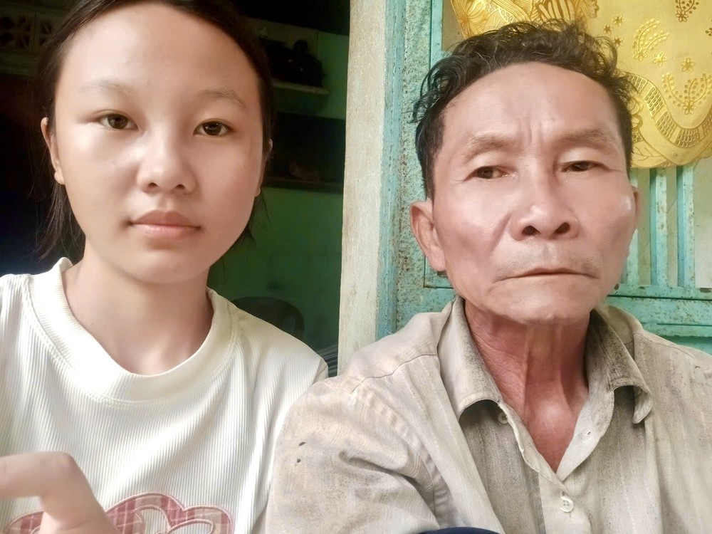 梁氏娇蓉与父亲梁政。