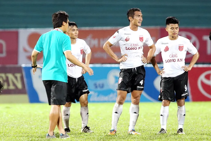 Long An lần thứ hai xuống hạng Nhất ảnh 8