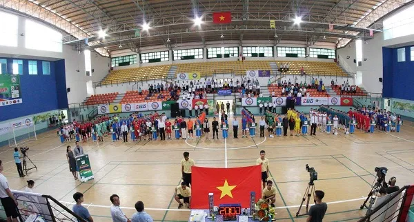 Toàn cảnh lễ khai mạc. Ảnh: HOÀNG HÙNG