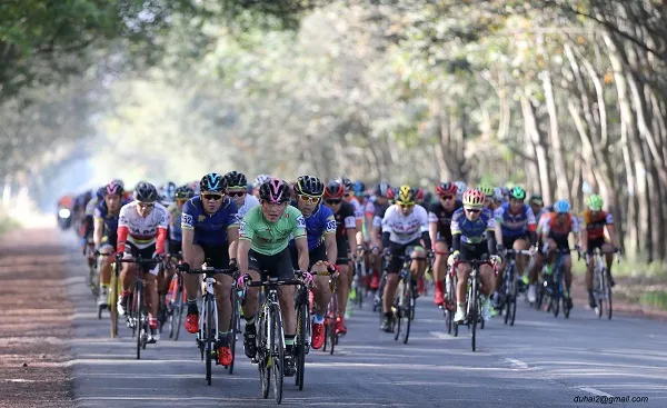 Khởi tranh Giải xe đạp Truyền hình Bình Dương mở rộng 2018 ảnh 1