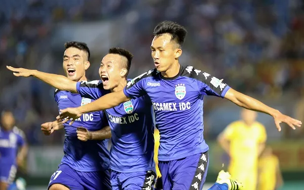 Nóng chuyện trọng tài trên sân Bình Dương ảnh 2