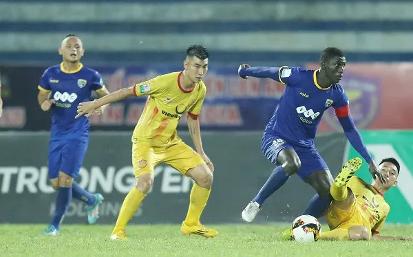 Nam Định tiếp tục... chìm ảnh 2