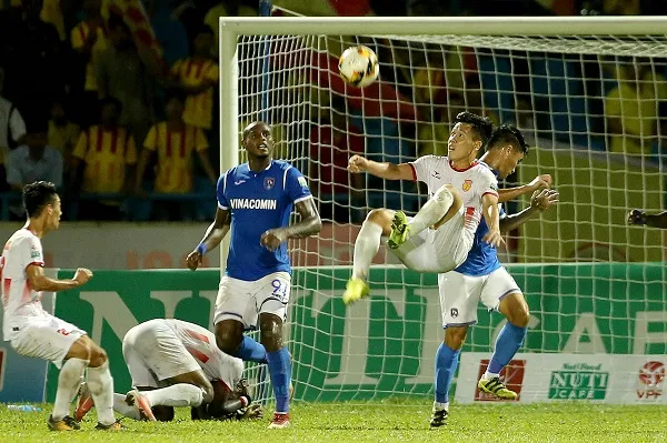 Chạm trán giữa “đỉnh và đáy” ở vòng 14 Nuti Cafe V-League 2018 ảnh 1