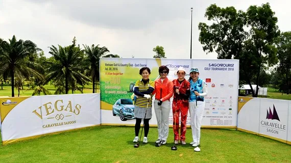 Giải Golf Saigontourist 2018 trao 500 suất học bổng cho học sinh nghèo hiếu học