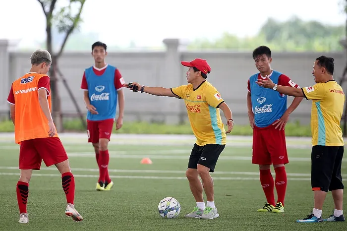 HLV Park Hang Seo nắn gân truyền thông trước thềm ASIAD 2018 ảnh 1 HLV Park Hang Seo nắn gân truyền thông trước thềm ASIAD 2018 ảnh 1