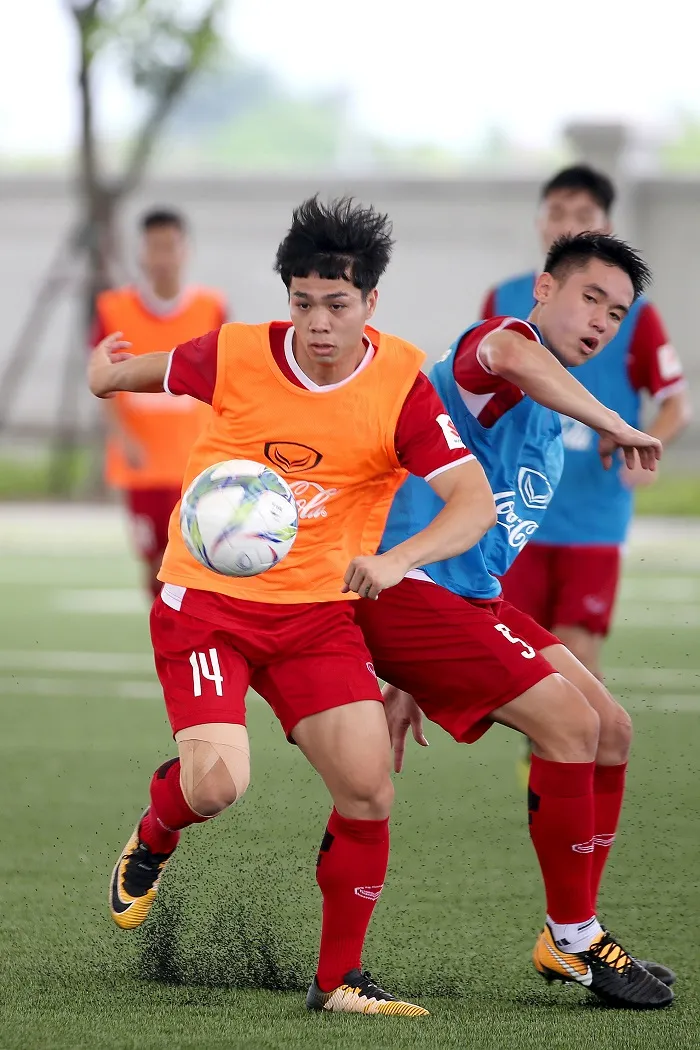 Quyết liệt cuộc cạnh tranh tìm vị trí ở U23 Việt Nam ảnh 2