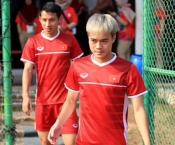 Việt Nam - Nhật Bản 1-0: Quang Hải lập công, Việt Nam giành ngôi đầu bảng ảnh 1