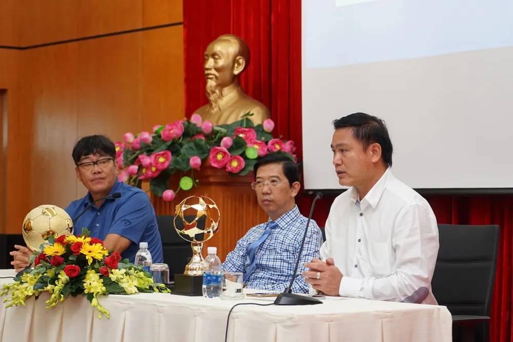 Họp báo công bố Giải thưởng Quả bóng Vàng Việt Nam 2018 ảnh 6