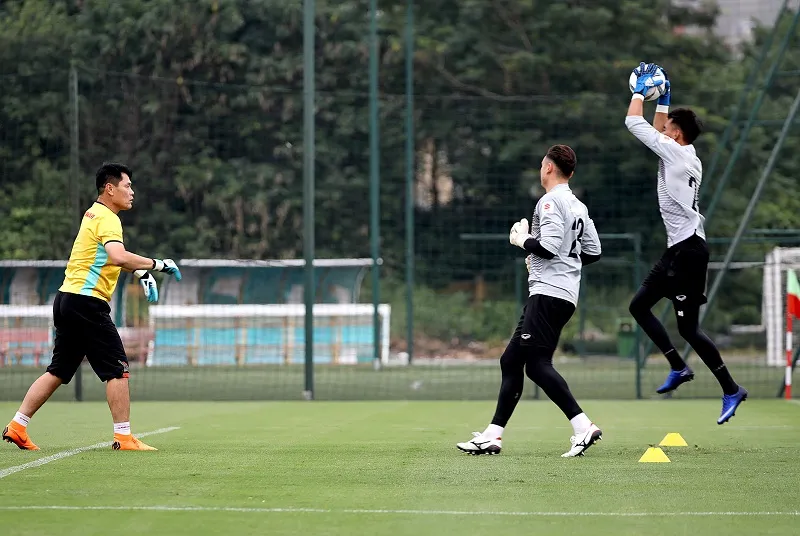 Thủ môn Tuấn Mạnh tự tin có suất chính cùng tuyển Việt Nam dự AFF Cup 2018 ảnh 1