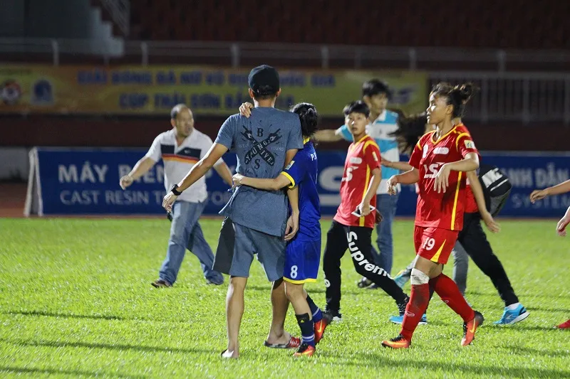 6 cầu thủ nữ bị VFF cấm thi đấu 5 tháng ảnh 1
