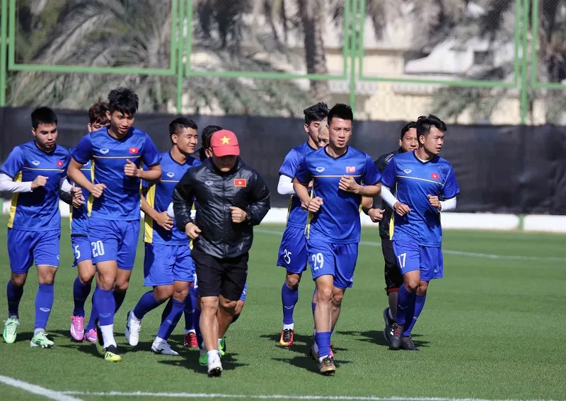 Đội tuyển Việt Nam trên sân tập ngày 9-1. Ảnh: A.K