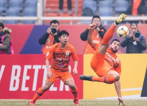 AFC Champions League vẫn còn xa với CLB Hà Nội ảnh 1