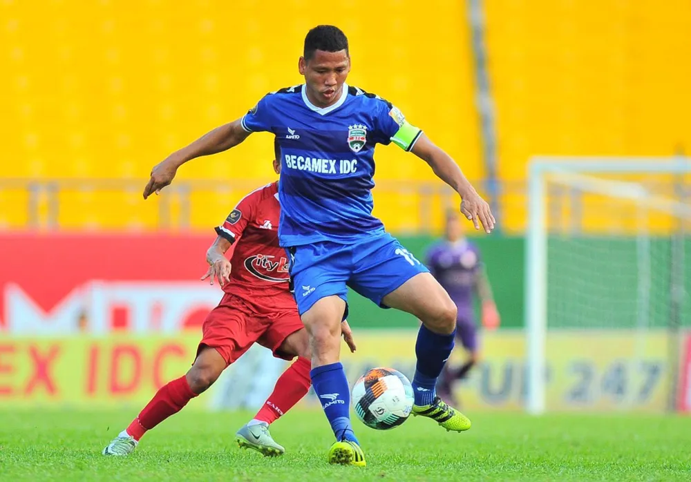 Anh Đức lập cú đúp nhưng không cứu được B.Bình Dương thua ở vòng 5 ảnh 1